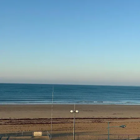 Bel Front De La Vue D Yeu Parking Prive Σαιν-Ζαν-ντε-Μον