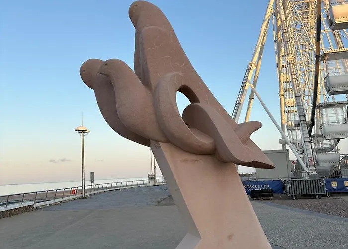 Bel Front De Appartement